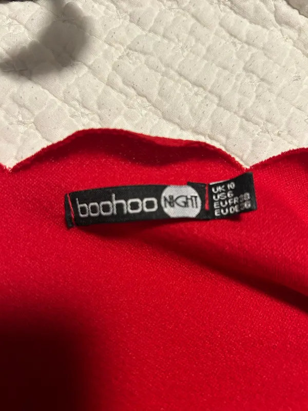 Boohoo Dress Mini Red Long Sleeve - Image 3