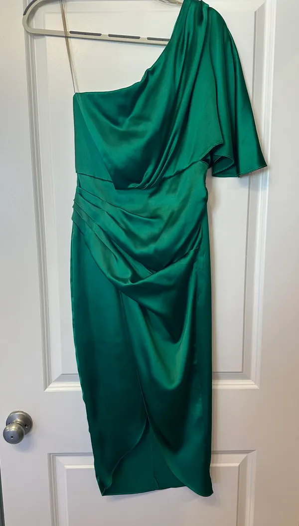 DO+BE Boutique Emerald One Shoulder Dress - Image 2