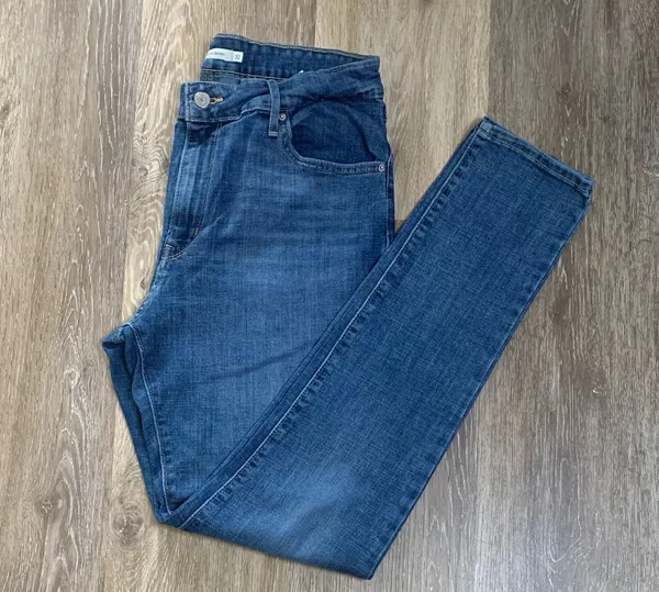 Blue Denim Levi’s - Image 2