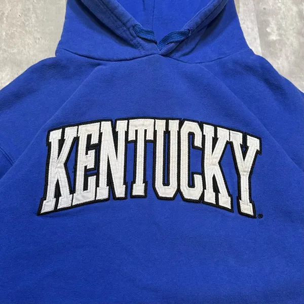 Majestic Vintage Y2K Embroidered Blue and White University of Kentucky Hoodie Sweatshirt - Image 3