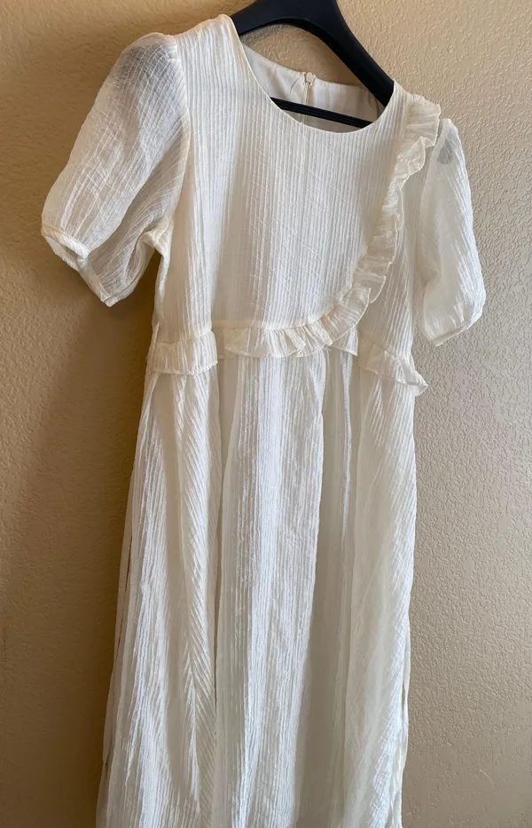 White Dress Size 6 - Image 2