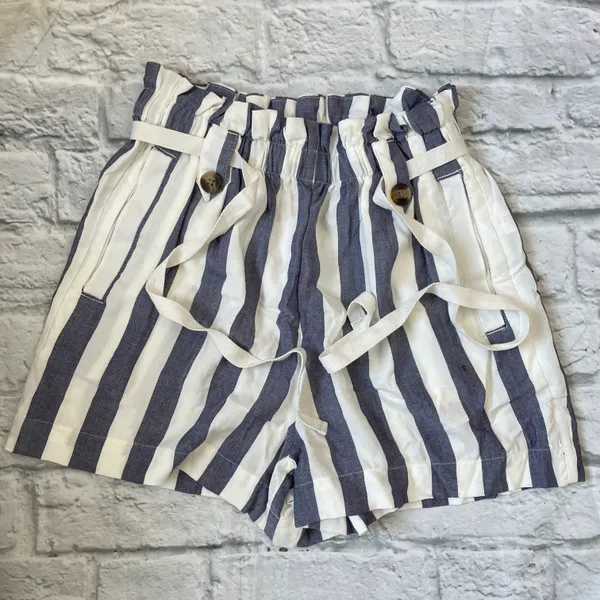 American Eagle Paper Bag Stripe Shorts - Image 3