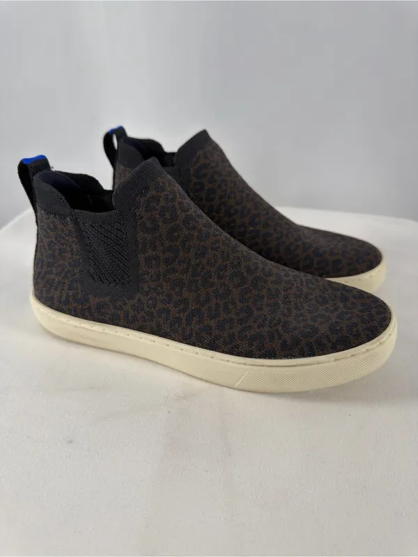 Rothys Chelsea Boot in Espresso Spot Retired Size 8.5 - Image 2