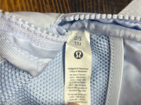 Lululemon blue Everywhere belt bag - Image 9