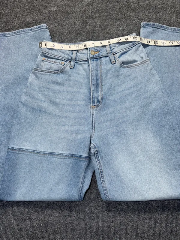 Hollister Curvy High-Rise Light Wash Patchwork Wide Leg Dad Jeans - Image 3