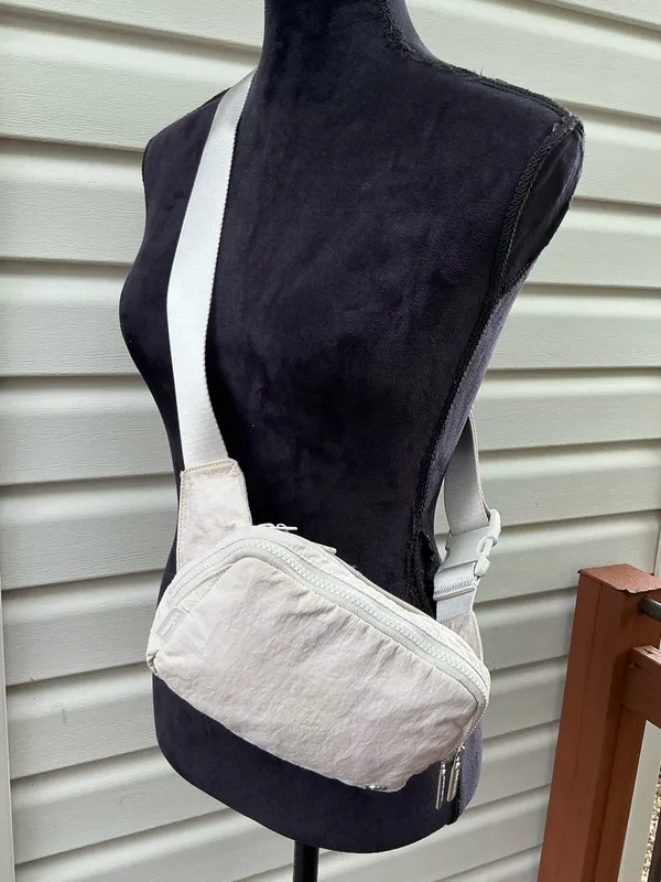 Lululemon Crossbody Sling Bag - Minimal Everyday Carry - Image 4