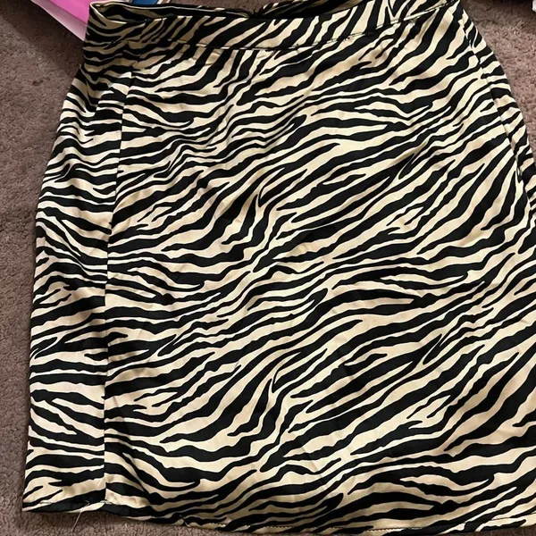 NWT sincerely Jules zebra print‎ skirt M - Image 6