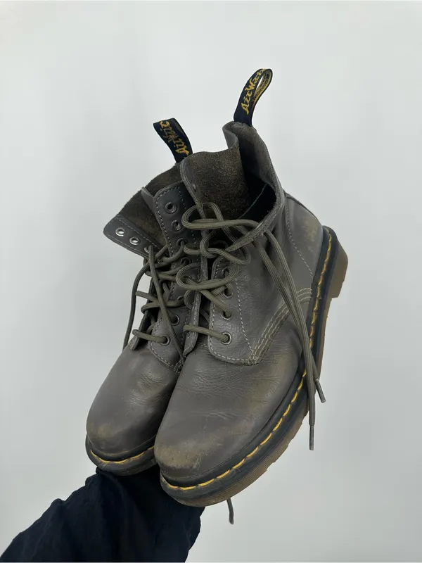 Dr Martens 1460 Gray Combat Boots Women's Size 7 Grunge - Image 7