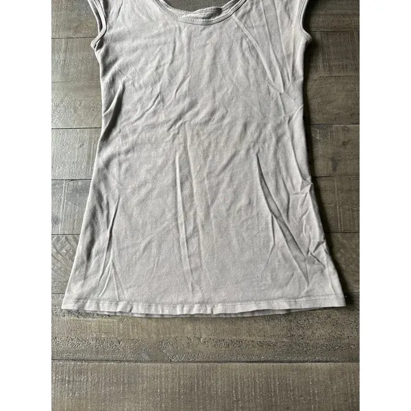Bella Bird Women's Gray Basic Tee Tank Top‎ size Small - Image 3