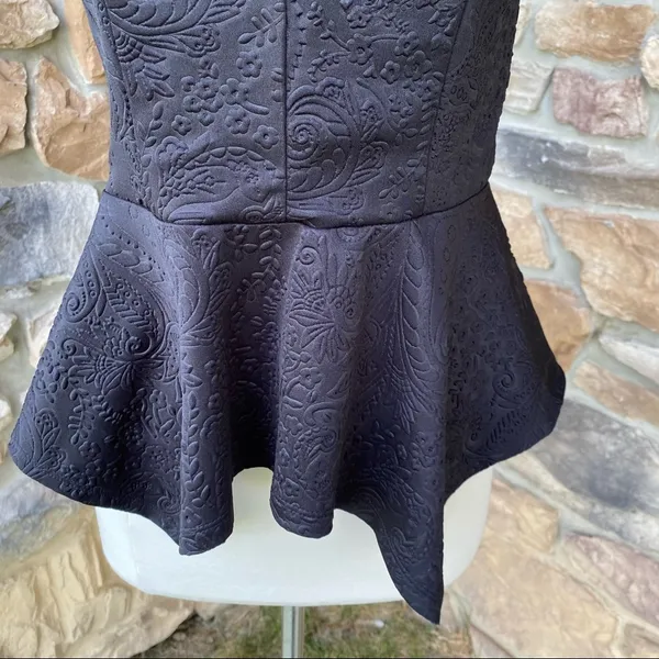 Monteau Black Peplum Textured Sleeveless Top - Image 4