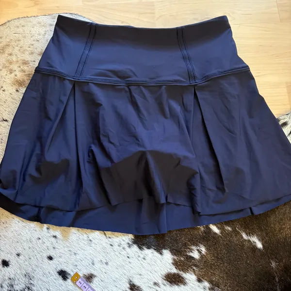 LULULEMON Lululemon Lost In Pace‎ Skirt In Size 4 Tall In Black Currant - Image 3