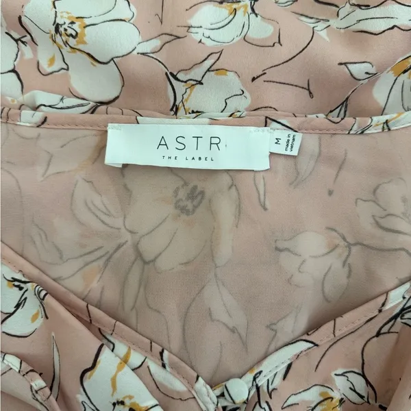 ASTR The Label Pink Floral Ruffle‎ Blouse Button Blush Going Out Business Casual - Image 4