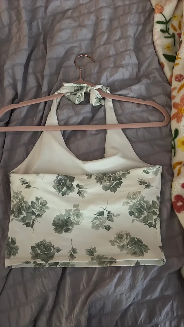 Hollister Top Tank - Image 3