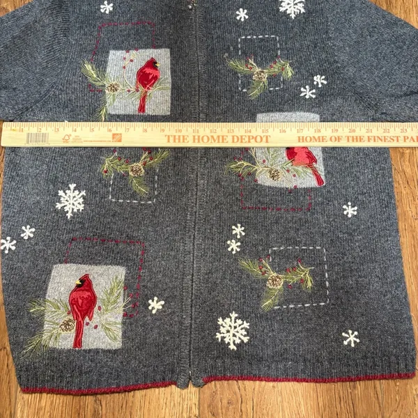 Croft & Barrow Embroidered Christmas Cardinal Sweater Womens XL Wool Angora Gray - Image 5