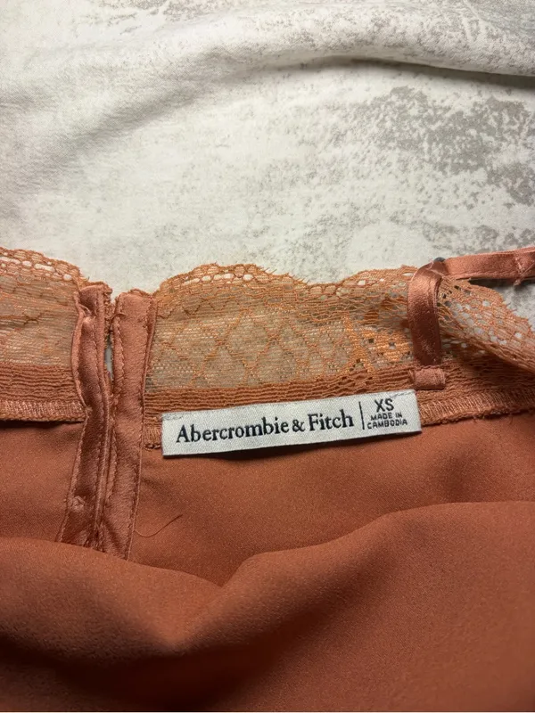Abercrombie & Fitch Lace-Trim Cami in Terracotta - Image 3