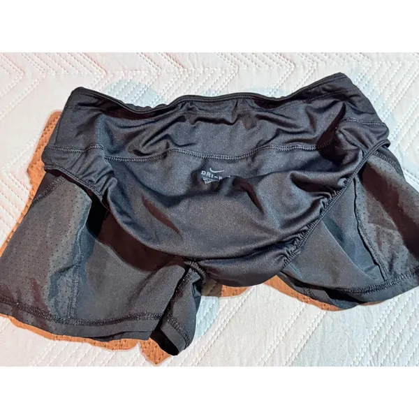 Nike athletic shorts dry fit size extra small women's excellent condition black‎ - Image 6