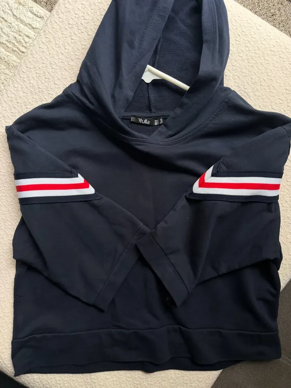 Women’s Navy blue cropped hoodie - Image 3