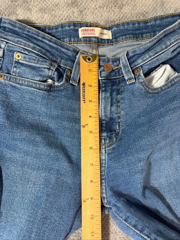 Signature by Levi Strauss Boyfriend Jeans Womens 6/28 Distressed Cuffed Stretch - Image 11