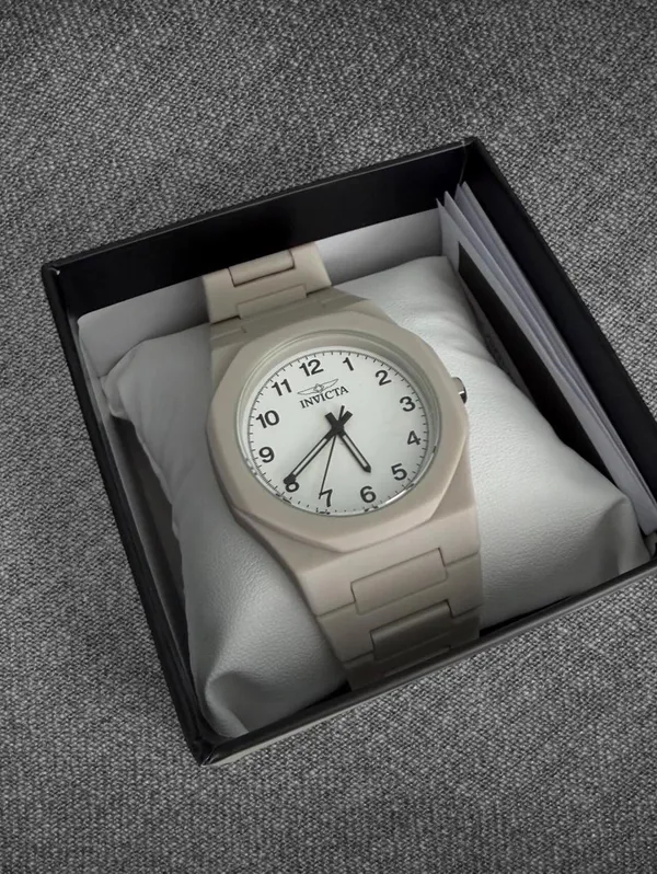 Invicta Beige Monochrome Analog Bracelet Watch White Dial - Image 4