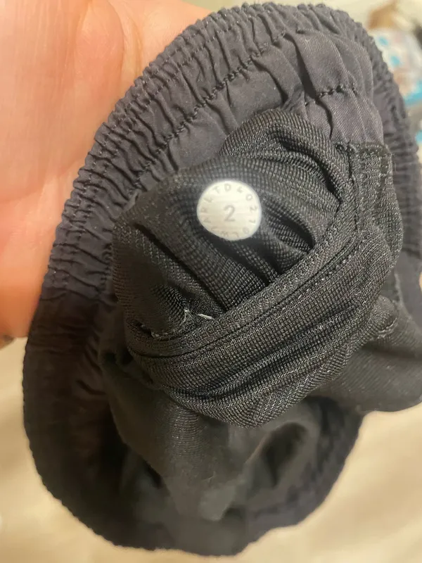 Lululemon Shorts Hot 4"black - Image 3
