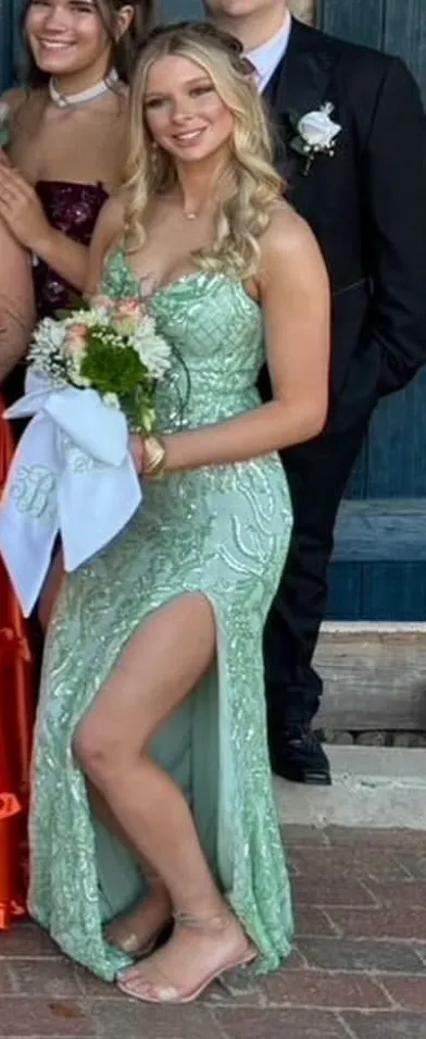 Dillard's Dress Prom - Image 3