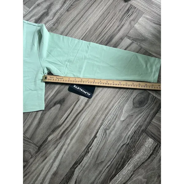Alphalete Women’s Dynasty Long Sleeve Crop Tee - Pistachio, Size Small - Image 7