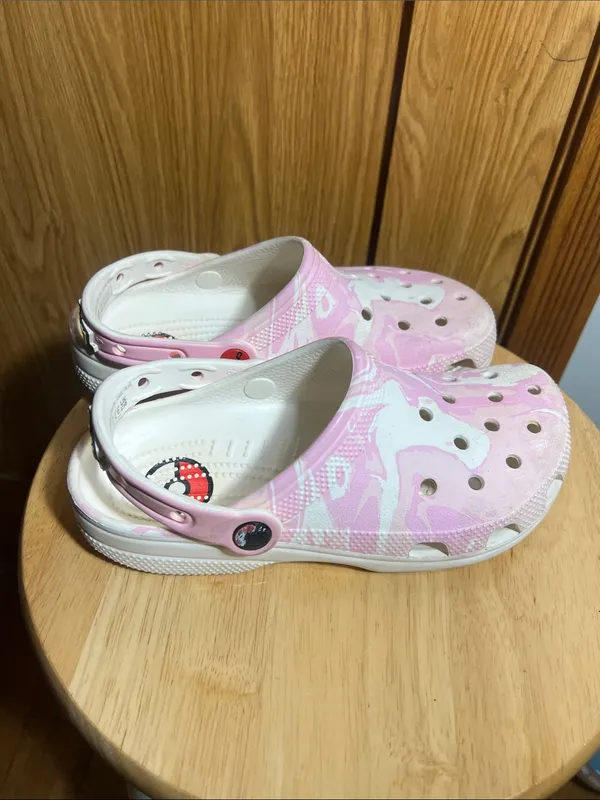 CROCS Pink and White Marble Slip-On Sandals - Image 4