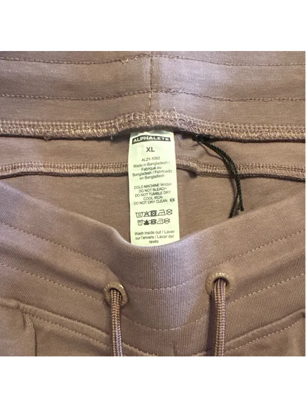 Alphalete Essential Core Shorts Size XL Passive Purple (Plum) - Image 5