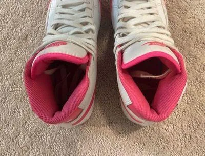 Nike Blazers - Image 4