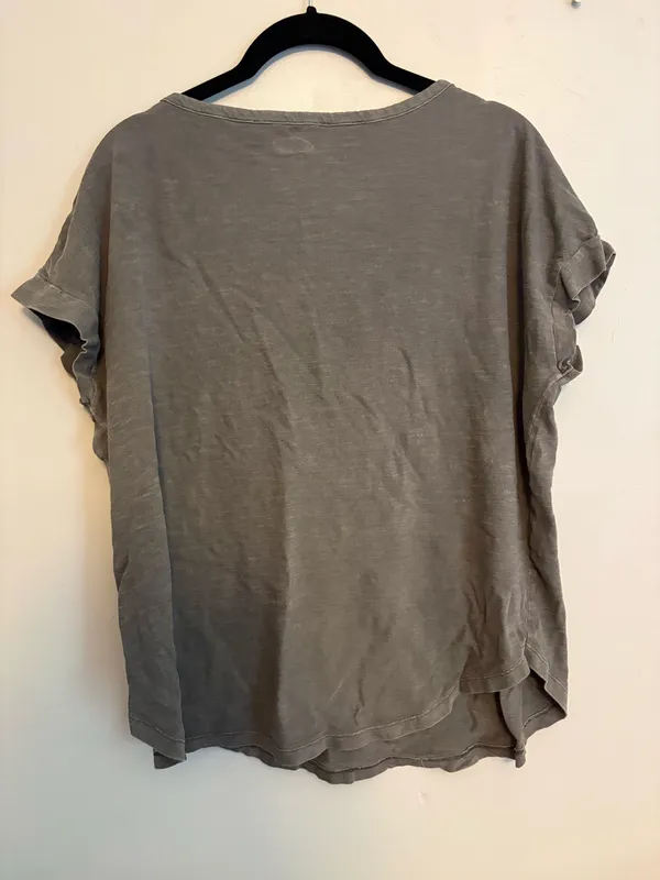 Old Navy Grey Top - Image 3