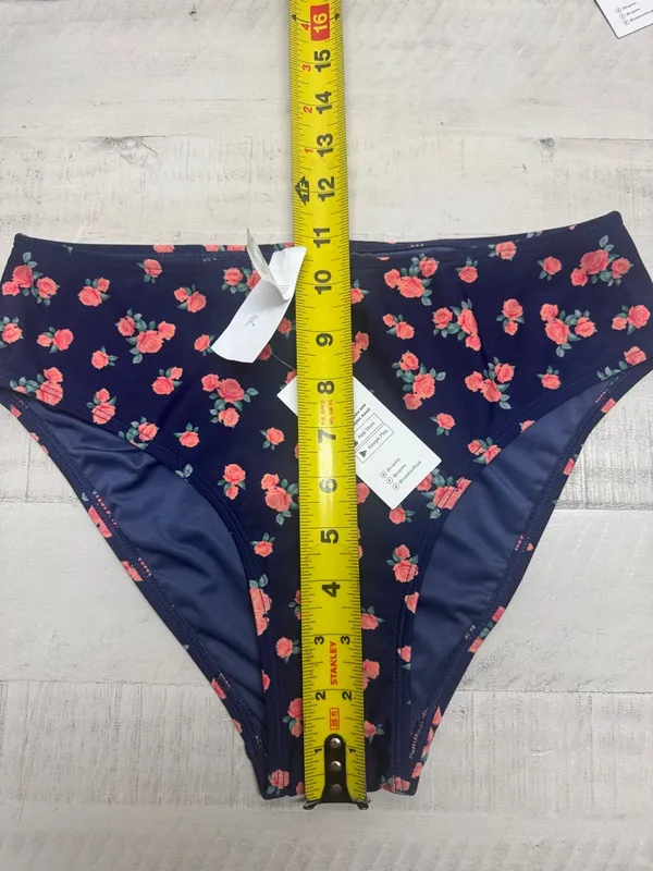 Navy Sweetheart Bikini Top & Standard Geo printed Bottoms Set - Image 3