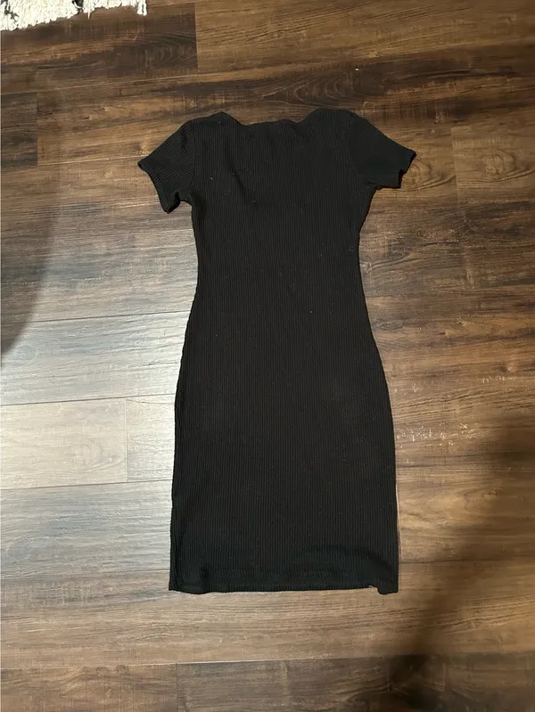 Pretty Little Thing Dress Bodycon - Image 3