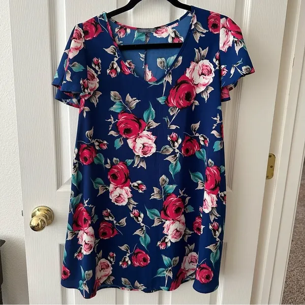 Short sleeve floral mini dress women’s size small blue, pink, and red, roses - Image 2