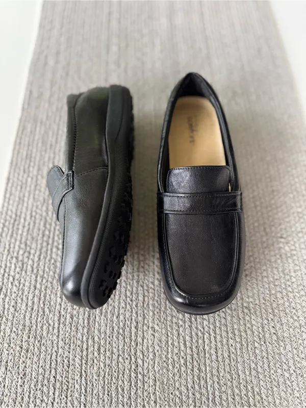 Vintage Strictly Comfort Black Leather Penny Loafers Size 10 - Image 8