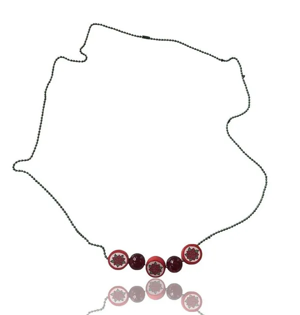 Christmas Poinsettia Candy Necklace - Image 2
