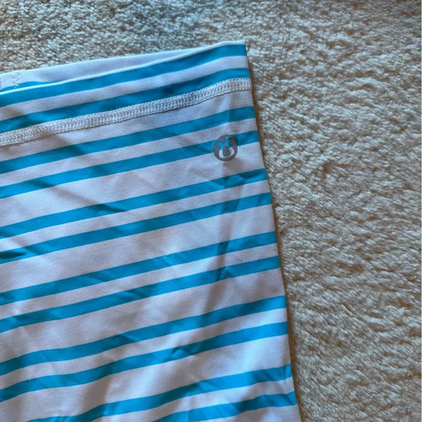 LULULEMON Blue and White Striped Tank Top - Image 3