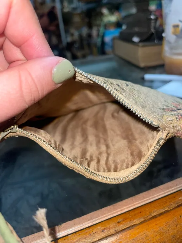 Antique/Vintage Floral Tapestry/Carpet Bag Material Hand Bag in Beige and Pink - Image 5