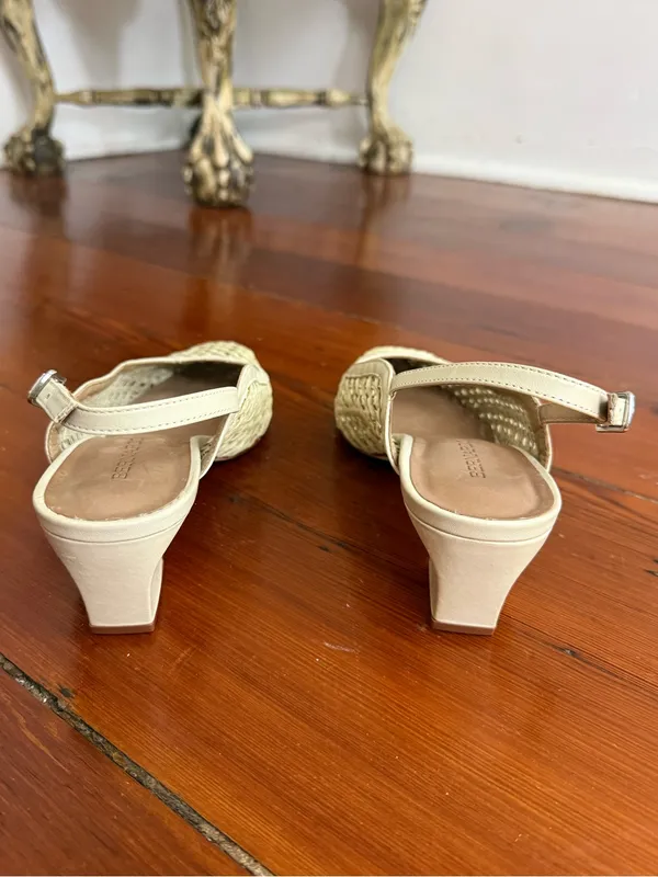 EUC Bernardo Cream Woven Leather Slingback Block Heel Pumps Cream Sz 7.5 ❤️🍄 - Image 6
