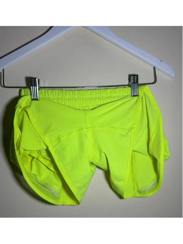 Lululemon Hotty Hot Athletic Shorts in Neon Yellow Sz 4 - Image 3