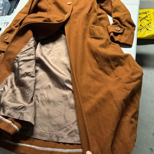 Vintage Camel Heavyweight Long Swing trench coat pockets size medium EUC - Image 7