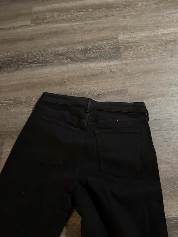 Old Navy Jeans - Image 3