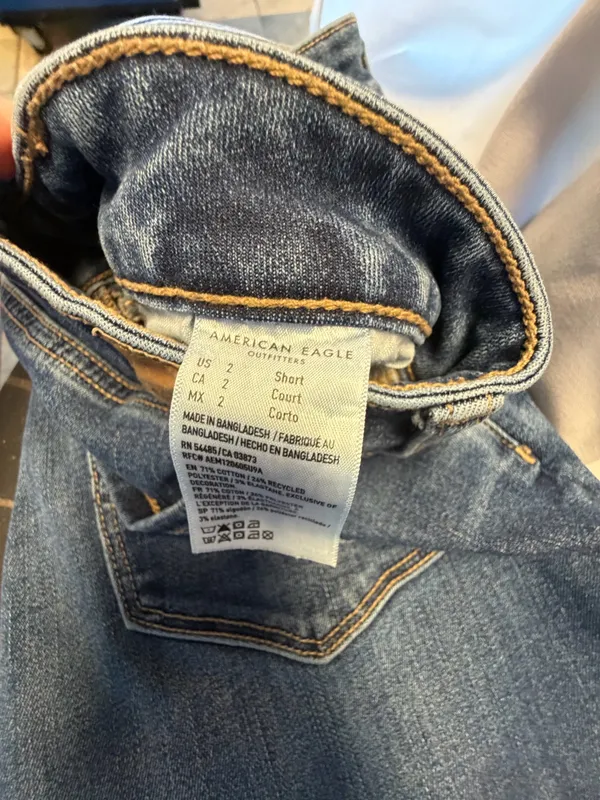 American Eagle Jeans size 2  - Image 8