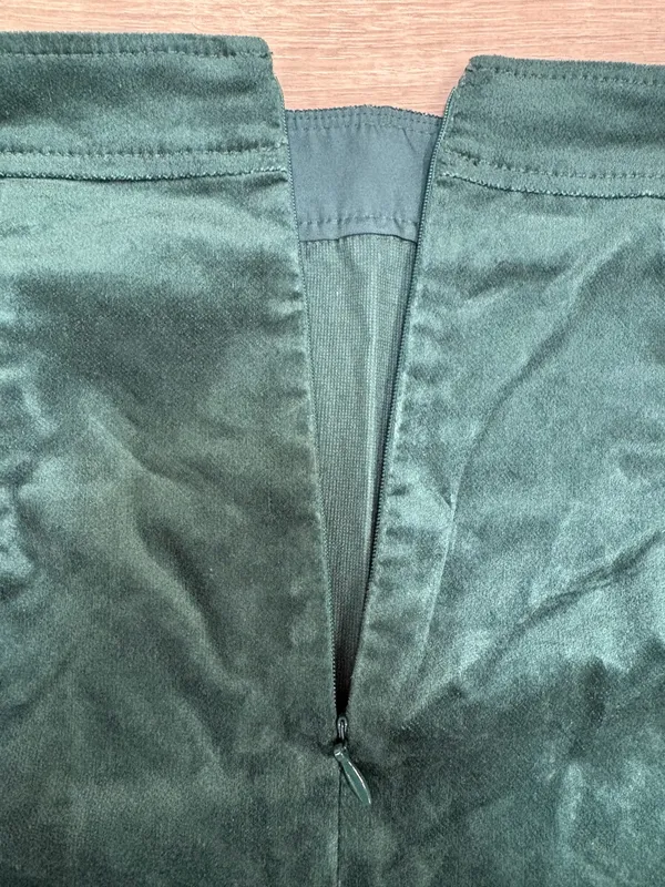 Loft Outlet Suede Green Skirt - Image 5