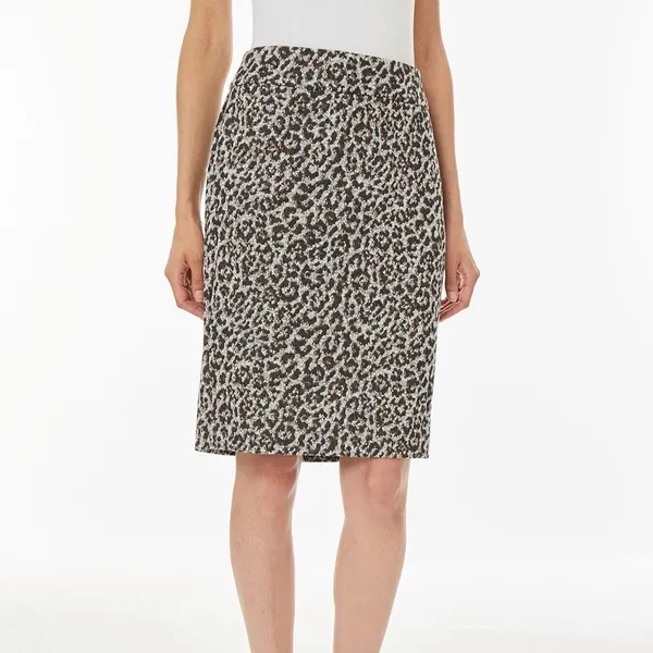 Kasper Size Medium Pull-On Cheetah Print Stretch Pencil Skirt. New With Tags - Image 2