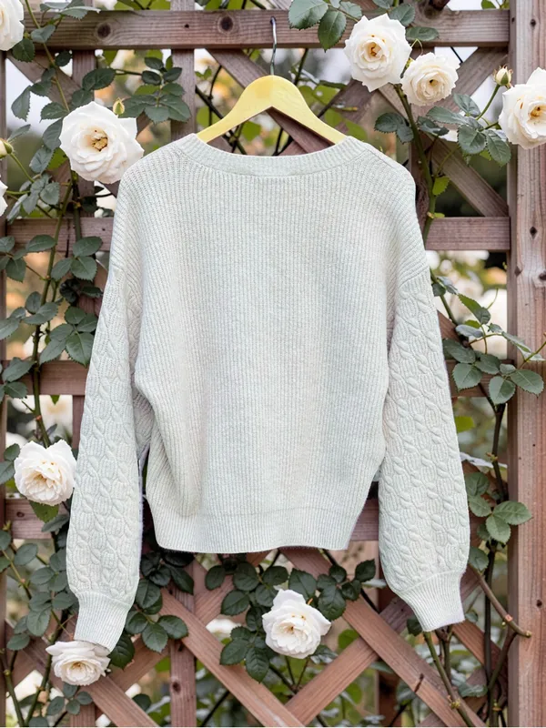 Lulus Cream Cable-Knit Sleeve V-Neck Sweater Size Medium NWT - Image 15