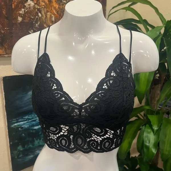 Victoria's Secret PINK Intricate Black Floral Lace Bralette 🖤 - Image 3