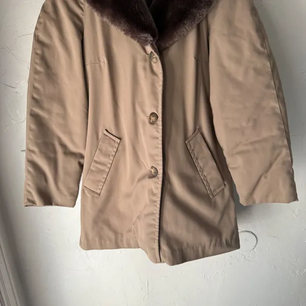 Vintage Bauer Down Blizzard Proof Parka Tan Faux Fur Collar Coat Made in USA - Image 3