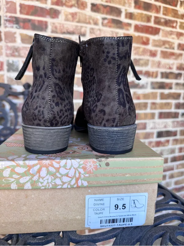 Very G Divine Leopard Print Ankle Booties Taupe Brown Women’s Size 9.5 NIB - Image 5