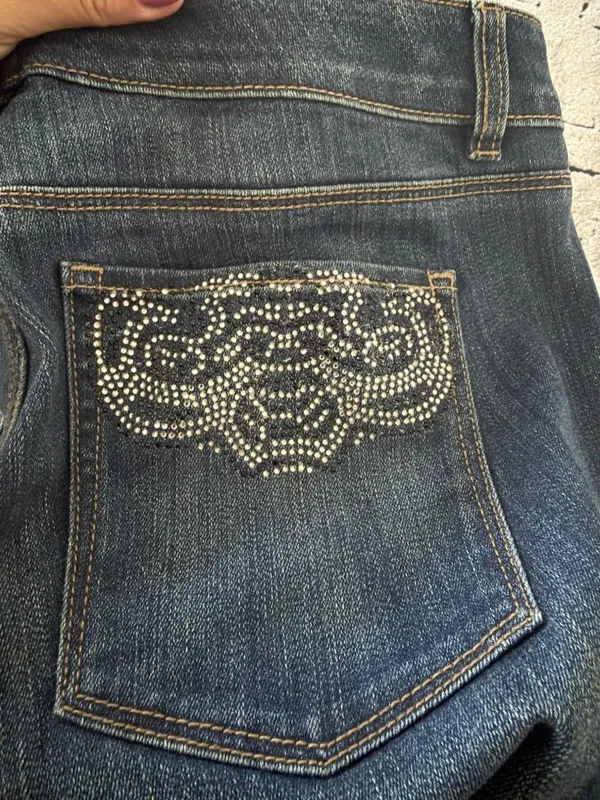 WHITE HOUSE BLACK MARKET WHBM Blanc Dark Wash Embellished Jeans Size 8 - Image 7