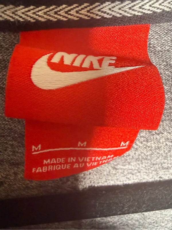 Nike Women’s Gray Full-Zip Hoodie Jacket Medium - Image 3